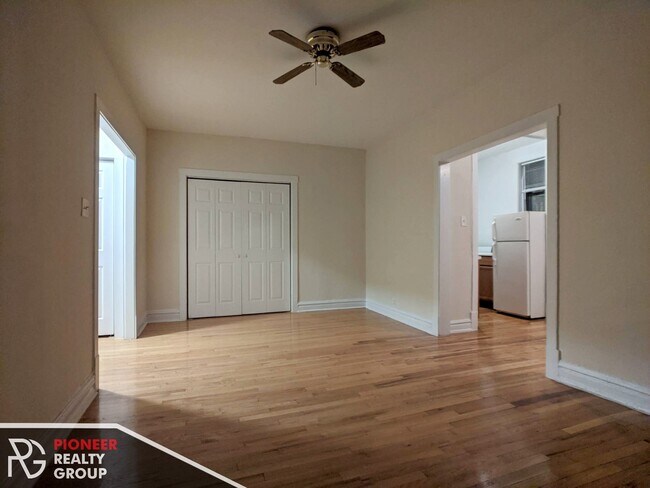 630 W Cornelia Ave unit C628-W2, Chicago, IL 60657 - photo 3