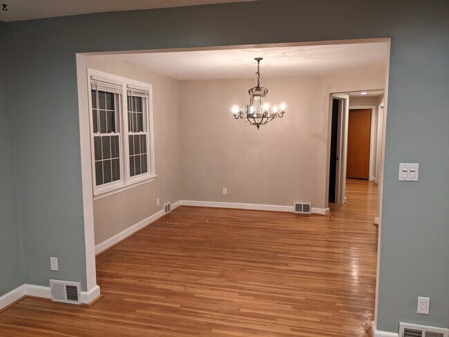 71 Delham Ave unit 3 Bedroom Upper, Buffalo, NY 14216 - photo 6