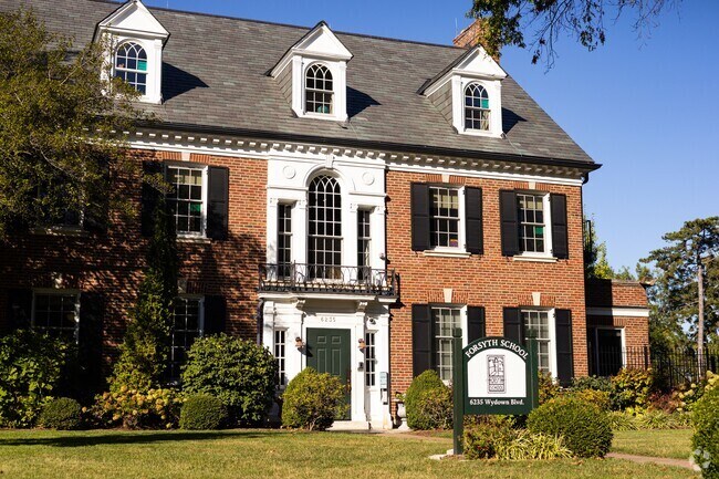 Forsyth School serves students in the Clayton community.