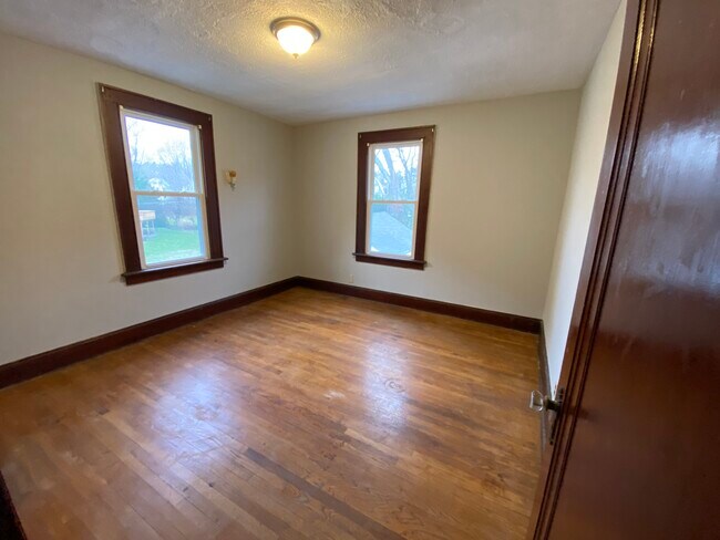 13 Clark Street - 1st Floor unit 2nd Floor, Ansonia, CT 06401 - photo 6