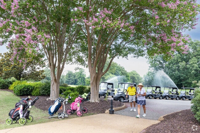 Golf courses in Ford’s Colony are professionally kept, surrounded by woods and beautifully maintained lawns.
