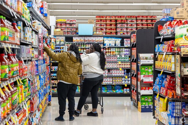 Price Chopper has everyday essentials and is just minutes from Benton.