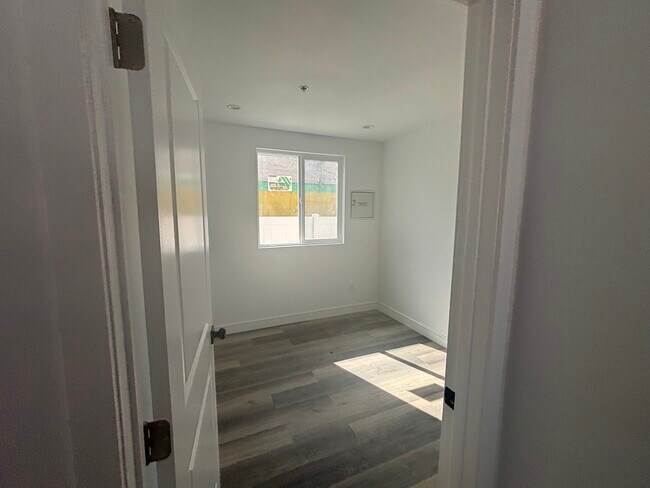 3006 S Palm Grove Ave unit 1, Los Angeles, CA 90016 - photo 3