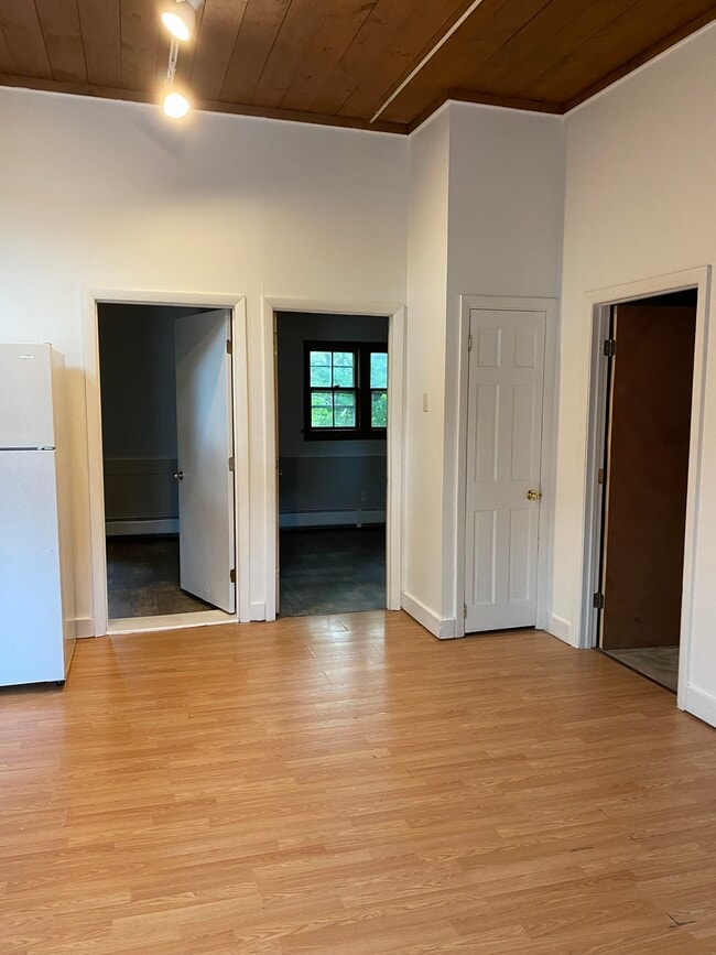 95 Hall Ave unit B2-C, Henniker, NH 03242 - photo 7