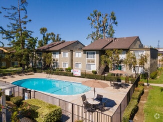 175 E Easton St, Rialto, CA 92376