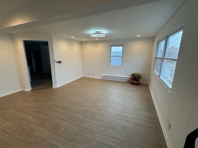 94 Carlton Ave unit 2BR plus BONUSROOM, East Rutherford, NJ 07073 - photo 6