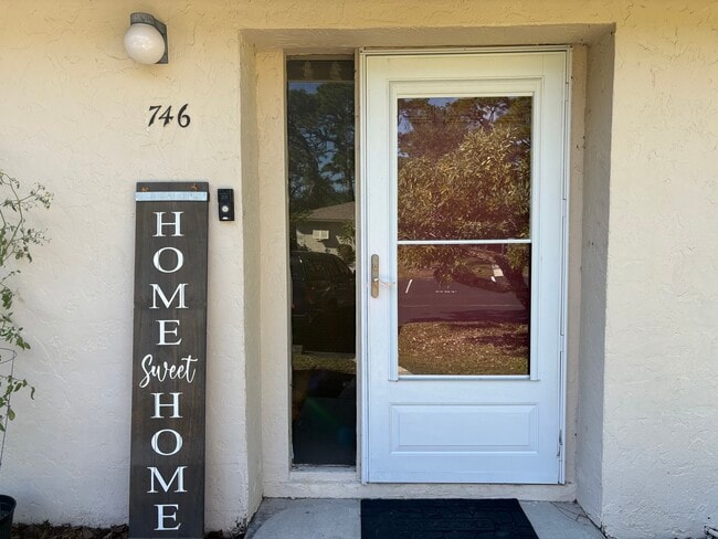 746 N Jefferson Ave unit 746, Sarasota, FL 34237 - photo 3