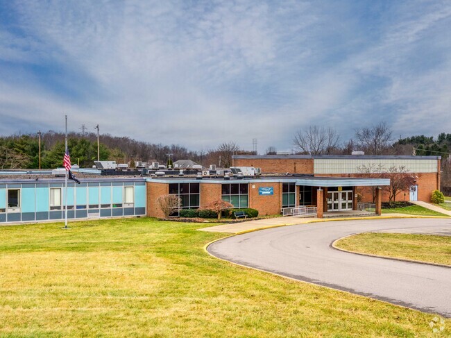 Hopewell Elementary is a public school for grades K-4 and is rated B- by Niche.