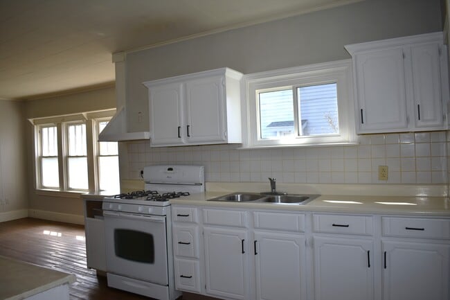 2005 Mclean St, Aliquippa, PA 15001 - photo 3