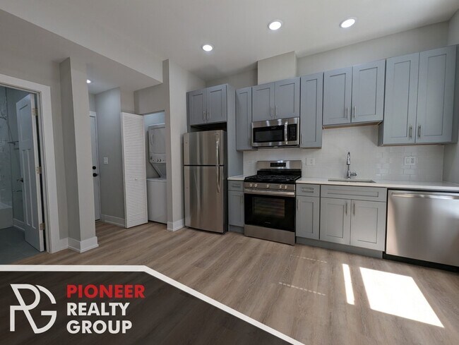 440 W Belden Ave unit 2, Chicago, IL 60614 - photo 3