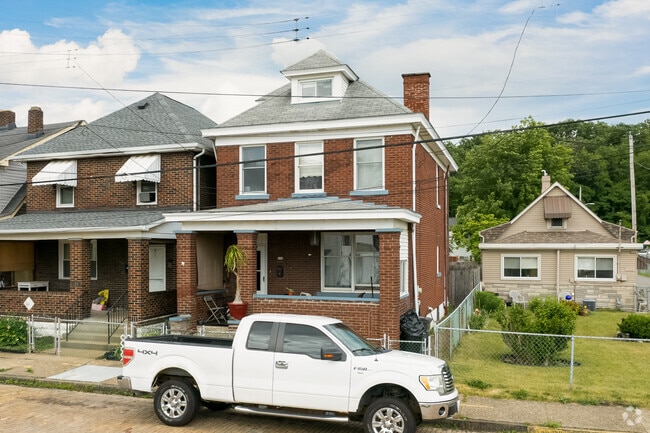 Four square homes dominate the area and it is no different in McKees Rocks.