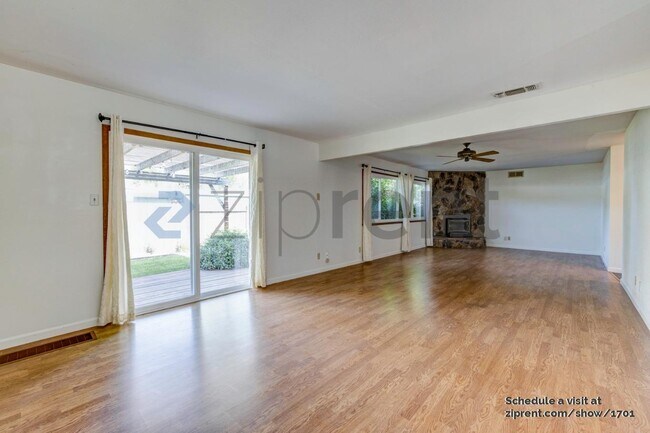 950 Pecan Place, Davis, CA 95616 - photo 5