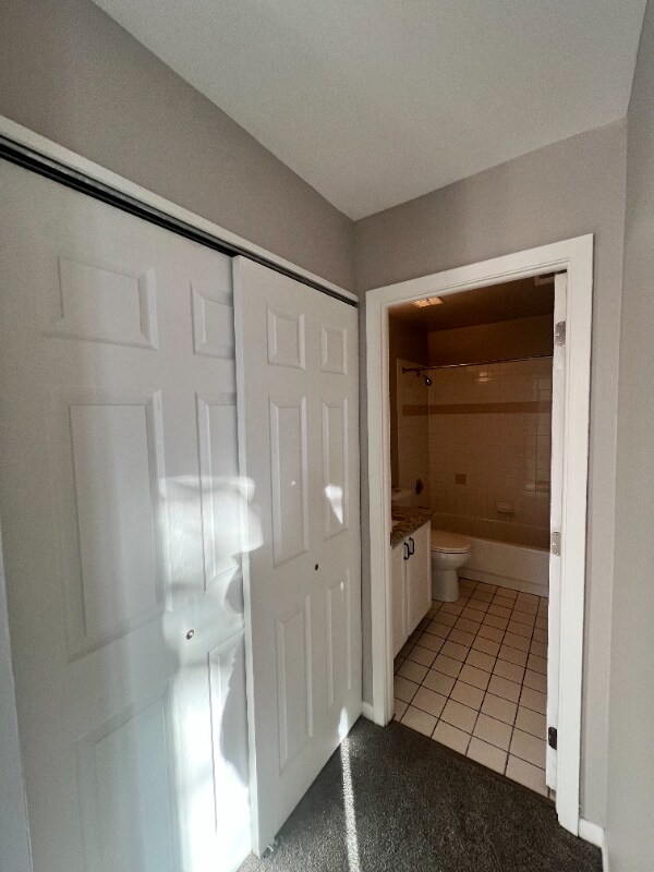 5550 Abbey Dr unit 4D, Lisle, IL 60532 - photo 4