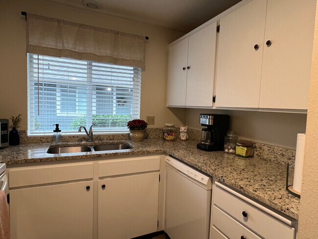 376 Catron St N unit 1, Monmouth, OR 97361 - photo 7