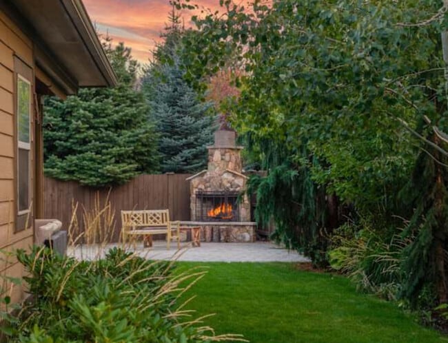 21302 NE Brooklyn Ct unit Sunrise Room, Bend, OR 97701 - photo 4