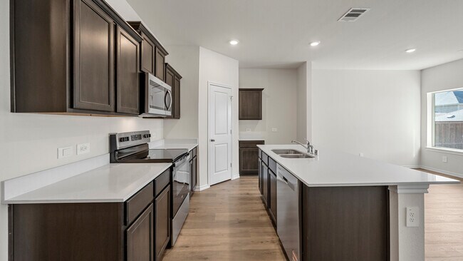 4116 Thistle Dr, Sanger, TX 76266 - photo 2