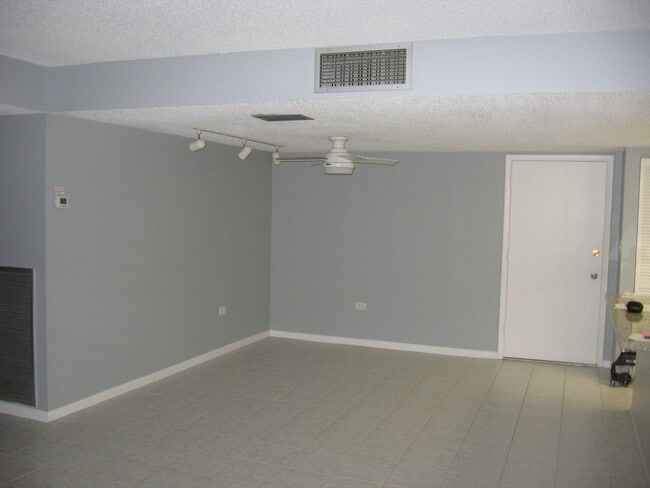 The Club at Treasure Island unit 504, Treasure Island, FL 33706 - photo 4