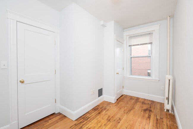 49 Worthington St unit 22, Boston, MA 02120 - photo 6
