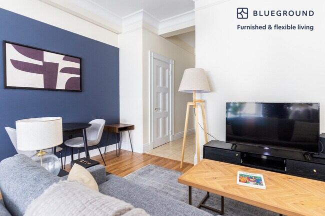 62 Boylston St unit FL3-ID240, Boston, MA 02116 - photo 2