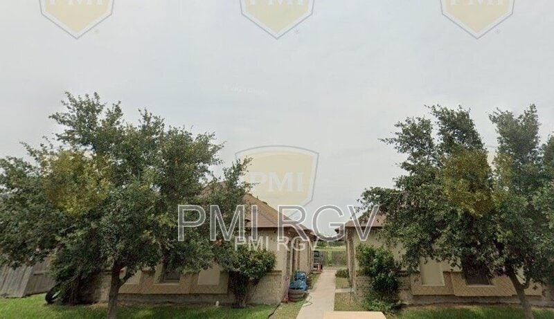 407 N Lotto Ln unit B, Edinburg, TX 78541 - photo 1