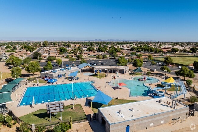 The Valley Aquatic Center offers a pool and water slides in Sierra Sunset.