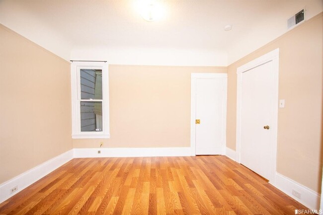 3175 24th St, San Francisco, CA 94110 - photo 5