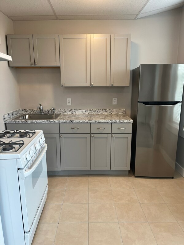 78 Lafayette Square unit 6, Haverhill, MA 01832 - photo 1
