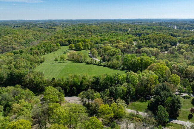 White Oak is a quiet suburb know for its large beautiful Park.