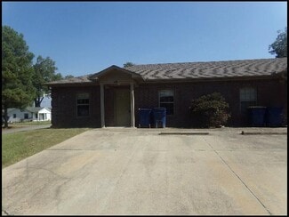 400 E Locust St, Cabot, AR 72023