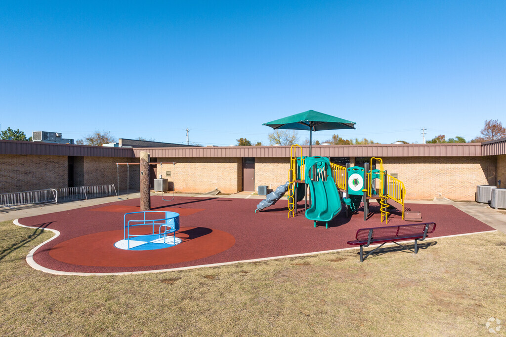 Apple Creek Elementary is part of the Moore Public School District.