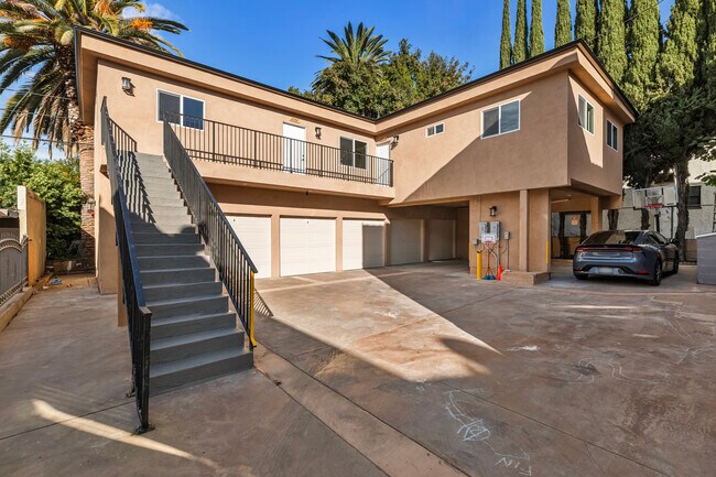 2061 N Vermont Ave unit 2057 half, Los Angeles, CA 90027 - photo 2