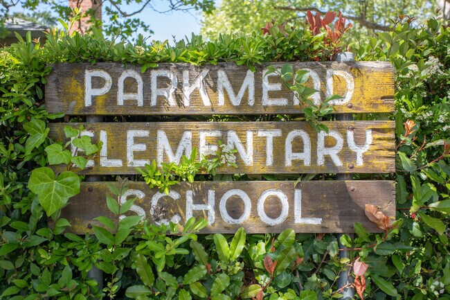 Parkmead Elementary in Tice Valley is surrounded by lush trees, amazing homes, and hills.