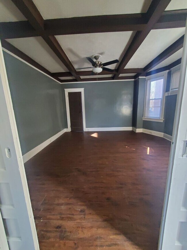 1526 Dixmont Ave unit 2, Cincinnati, OH 45207 - photo 4