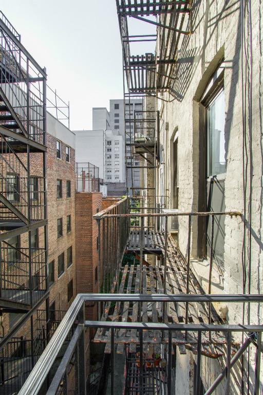 336 E 18th St unit E3, New York, NY 10003 - photo 5