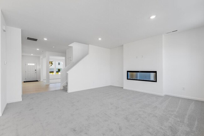 292 Commodore Dr, Pittsboro, IN 46167 - photo 2