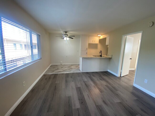 La Chateau, Long Beach, CA 90813 - photo 3