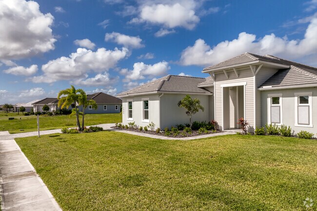 Modern ranch style homes at the Enclave at Lake Washington.