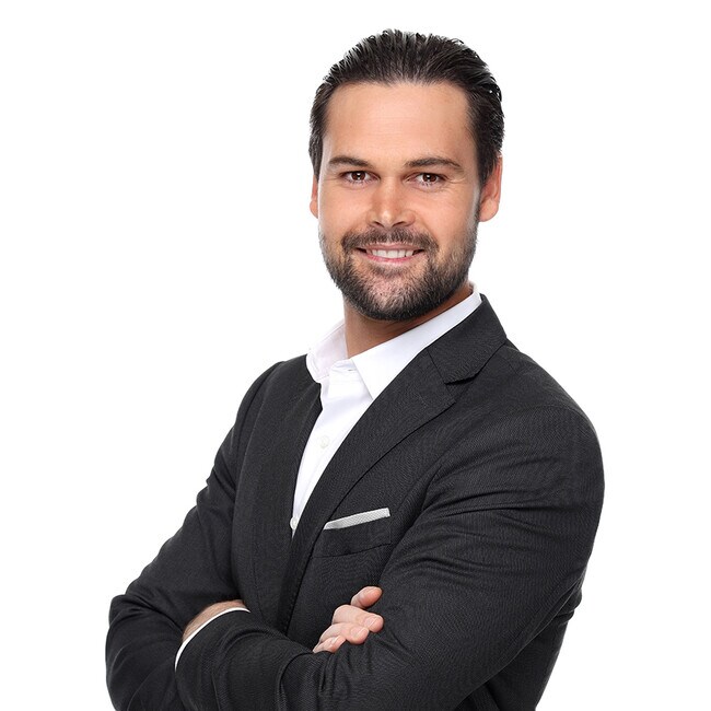 Agent Photo