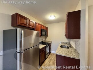 4 Cogswell Ave Unit 1, Cambridge, MA 02140
