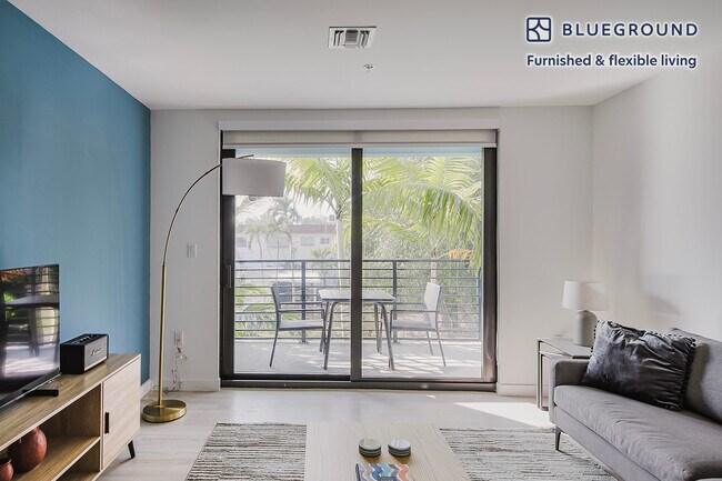 2201 Polk St unit FL2-ID117, Hollywood, FL 33020 - photo 3