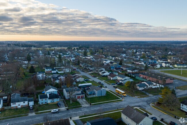 Lake Darby is a suburb of Columbus and has a population of approximately 4,000.