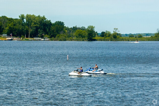 Duck Lake residents can enjoy watersports at the nearby Chain O Lakes.