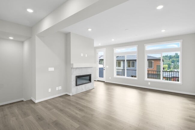 13216 NE 127th Way unit D, Kirkland, WA 98034 - photo 5