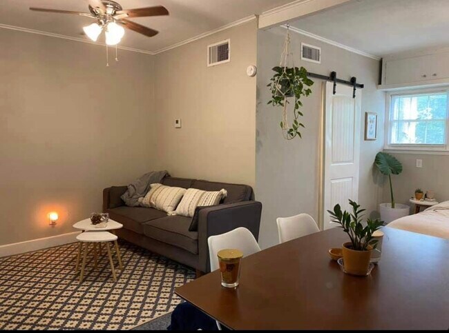 1108 Coit St unit Lower House, Denton, TX 76201 - photo 2