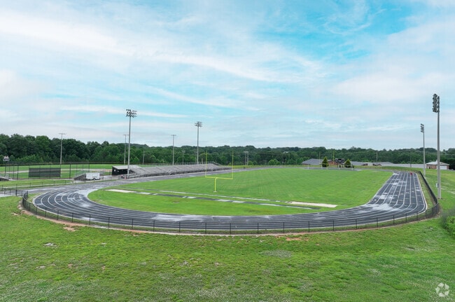 Mooresville Middle provides plenty of outdoor amenities to its students.