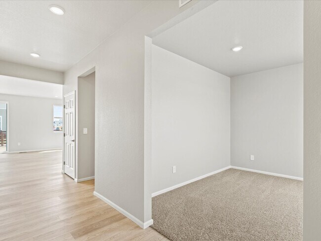 710 Burghley Cir unit 37076392, Greer, SC 29651 - photo 7