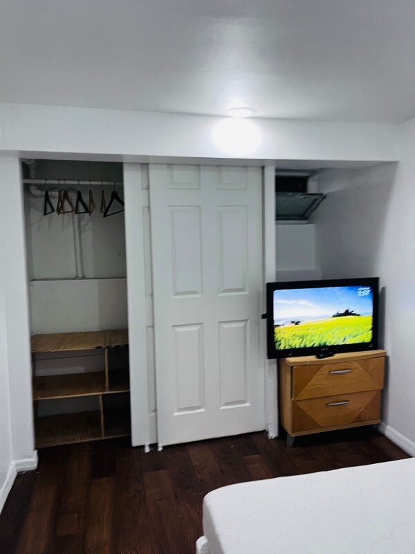 89-45-8988 88th St, Queens, NY 11421