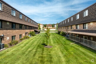 1526 5th St, Coralville, IA 52241