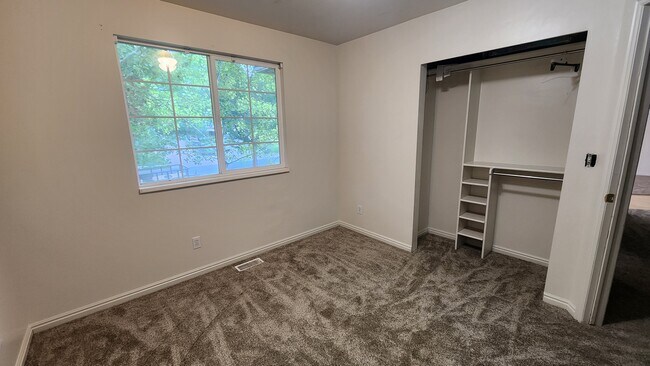 883 W 2100 S, Woods Cross, UT 84087 - photo 4