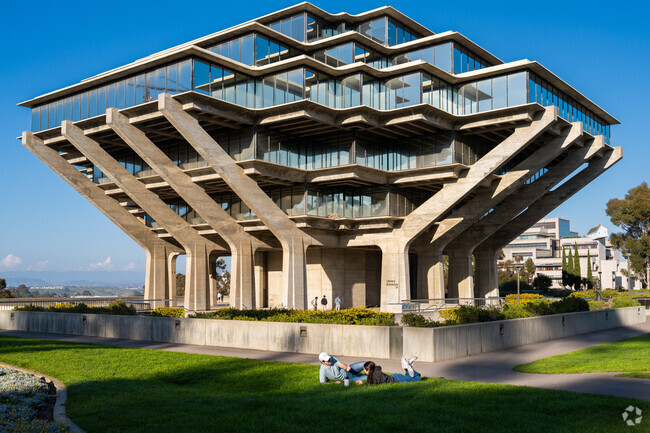 The Geisel Library stands tall as an iconic architectural landmark of La Jolla Village.